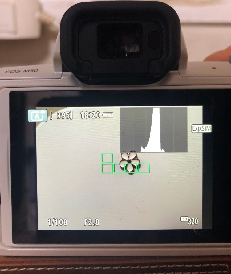 캐논 M50 화면에 Exp.SIM 없애는 법 알려주세여 지식iN
