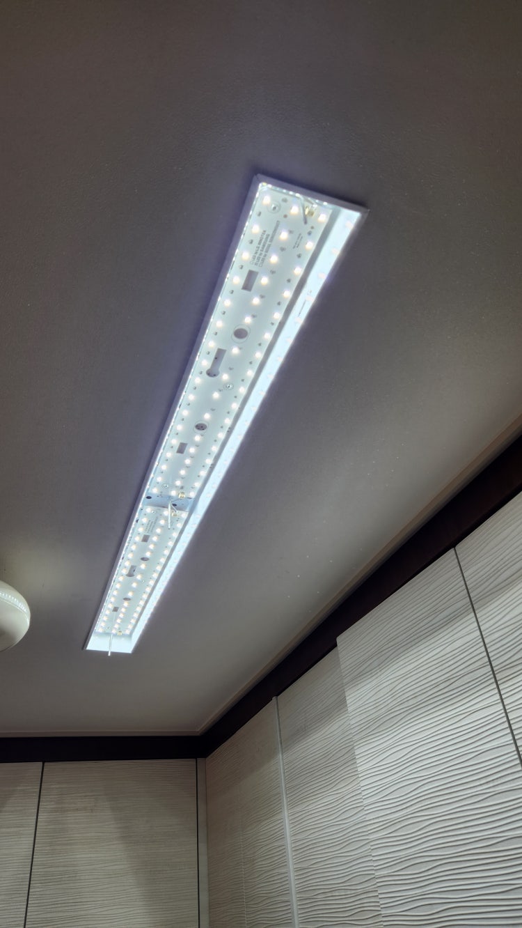 led 기판 hajb 55w4l r550(f) - 주방등에 한쪽이 불이 나가버렸는데 기판에...