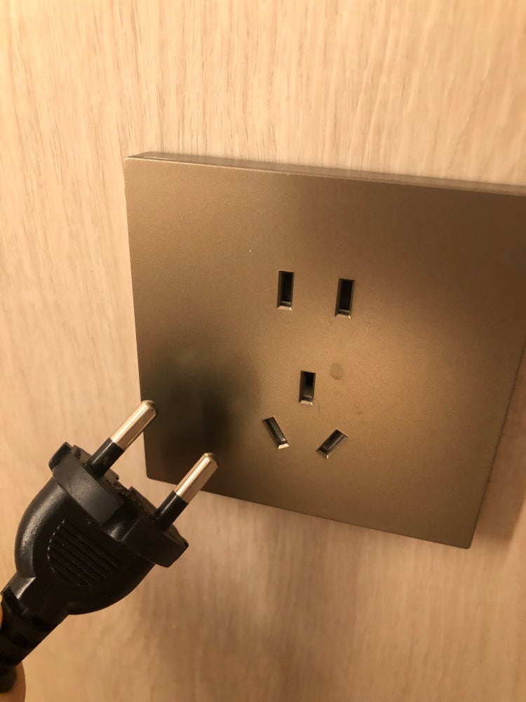 중국여행 중국 콘센트 어댑터 질문