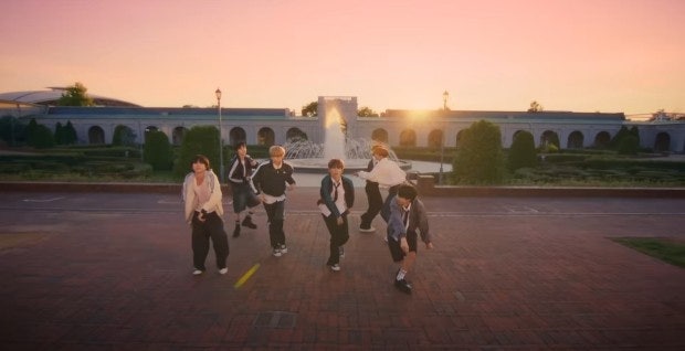 앰퍼샌드원 He + She = We 뮤비 촬영지 : 지식iN