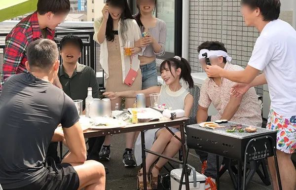 Phim Phát Hiện Gấu Bị Bạn Học Chuốc Say Và Thác Loạn Trong Bữa Tiệc Bbq Vlxx