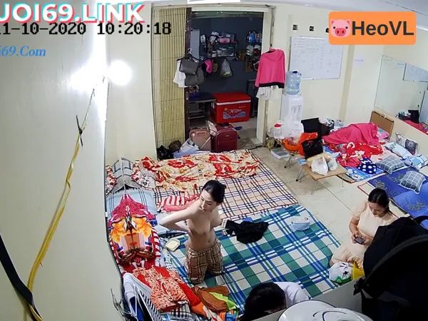 Phim Quay Lén Động Nhền Nhện Tinh Vlxx