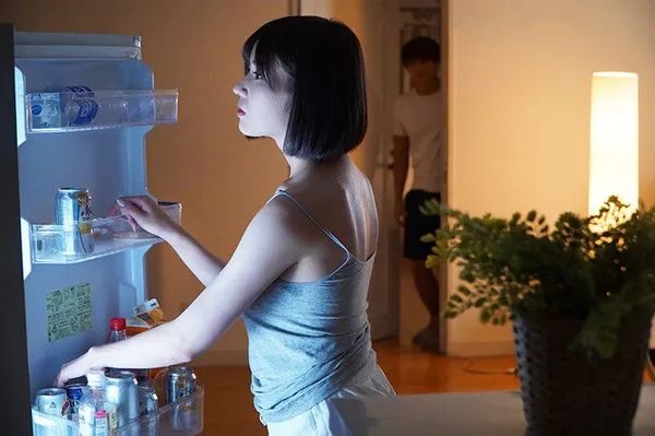 Phim Chị Bà Xã Cãi Nhau Với Gã Chồng Đến Nhà Bạn Gái Ở Rồi Địt Luôn Ông Xã Em Gái Vlxx