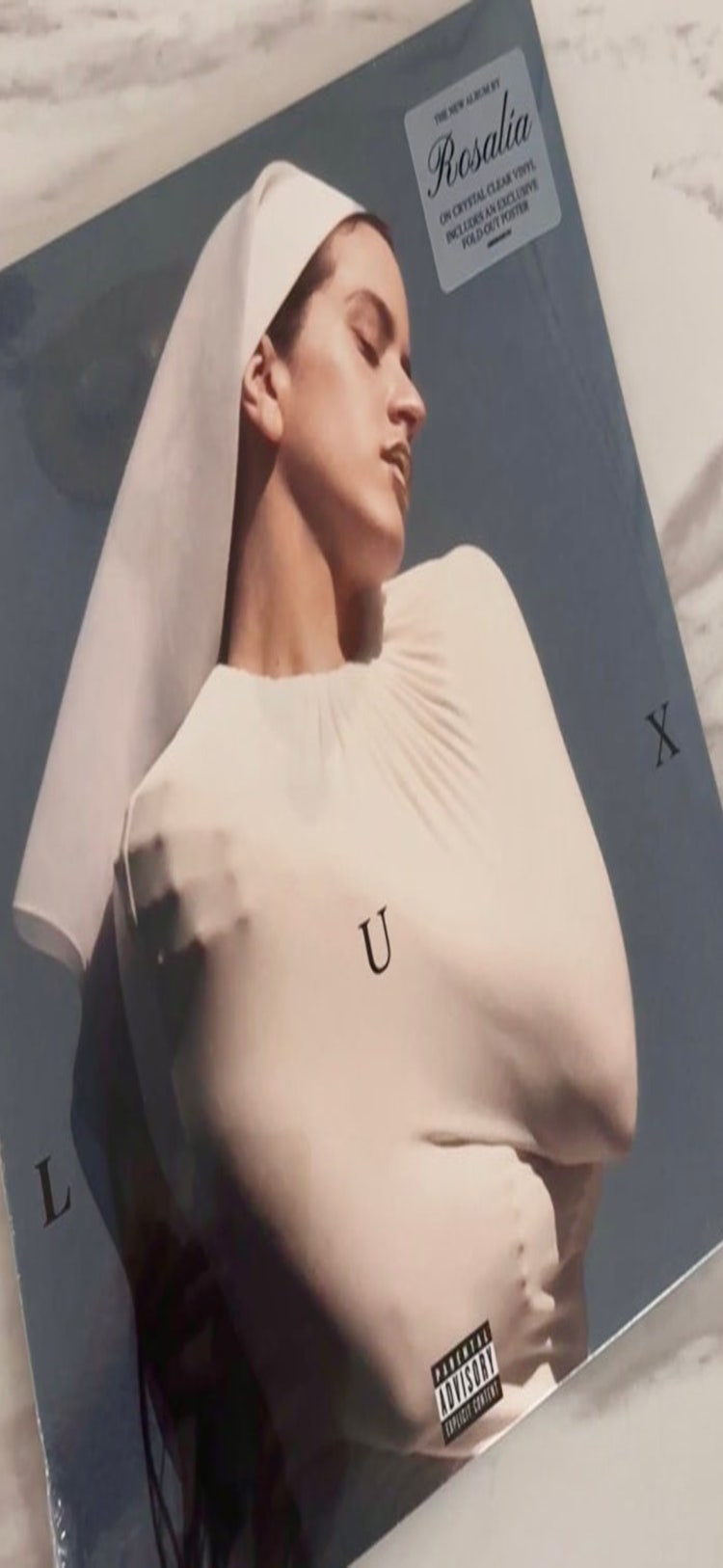 사진 비율변경좀 해주세요 이 사진 아이폰 15프로 배경화면 비율로 좀