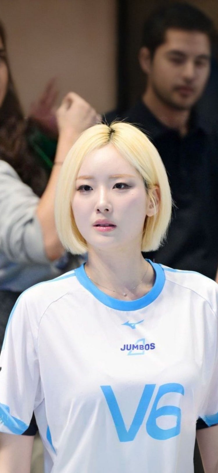 갤럭시s25울트라배경에맞게편집 2장올렸습니다.