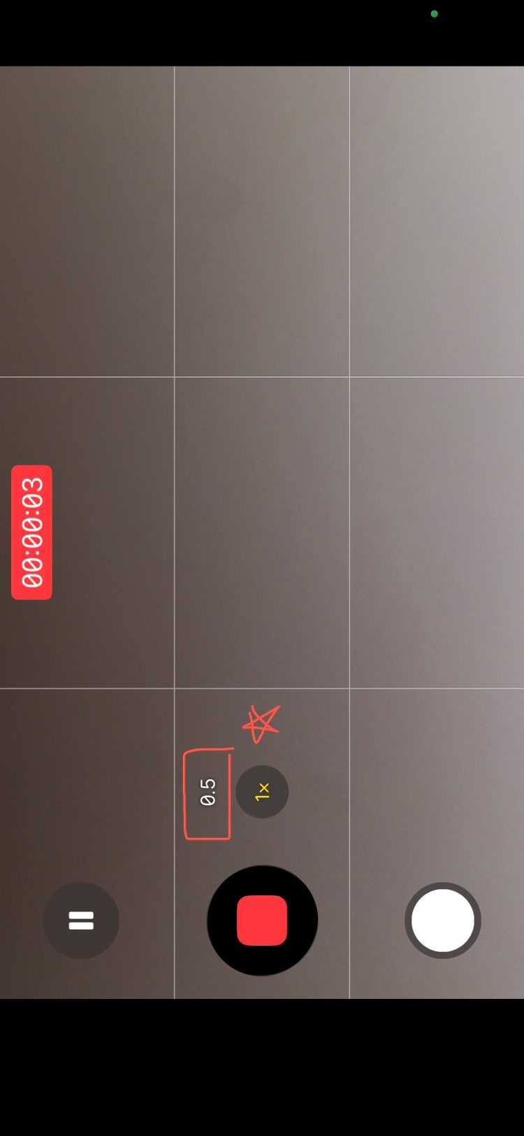 아이폰 카메라 영상 영상을 1배 기본으로 찍고 있는 도중에 0.5